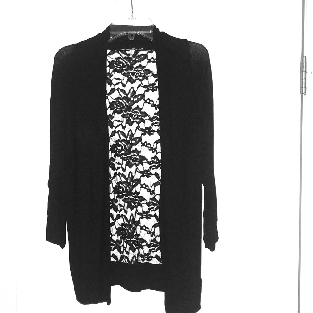 Lacey cardigan with drapes collar